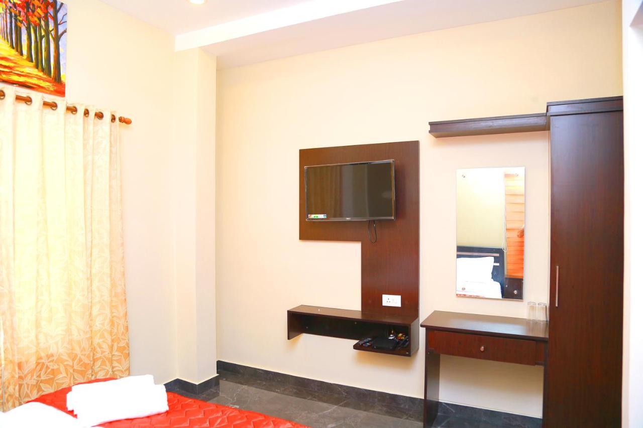 מלון Kochi Metro Residency מראה חיצוני תמונה