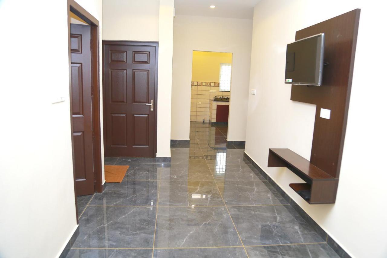 מלון Kochi Metro Residency מראה חיצוני תמונה